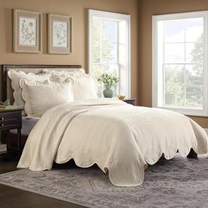 Charleston Estate Modern Farmhouse Floral Matelasse Bedspread with Scalloped Edges, 100% Cotton Breathable Bedding, King/Cal King, Ivory Floral