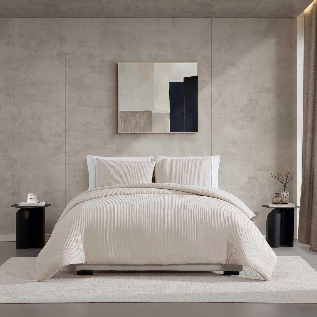 Vera Wang - Queen Comforter Set, Ultra-Soft Chenille Bedding w/Matching Pillowcases, Lightweight for Year Round Comforter, 3 Piece Bed Set (Beige)