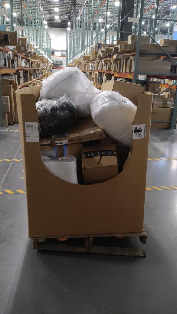 Pallet of Salvage Items