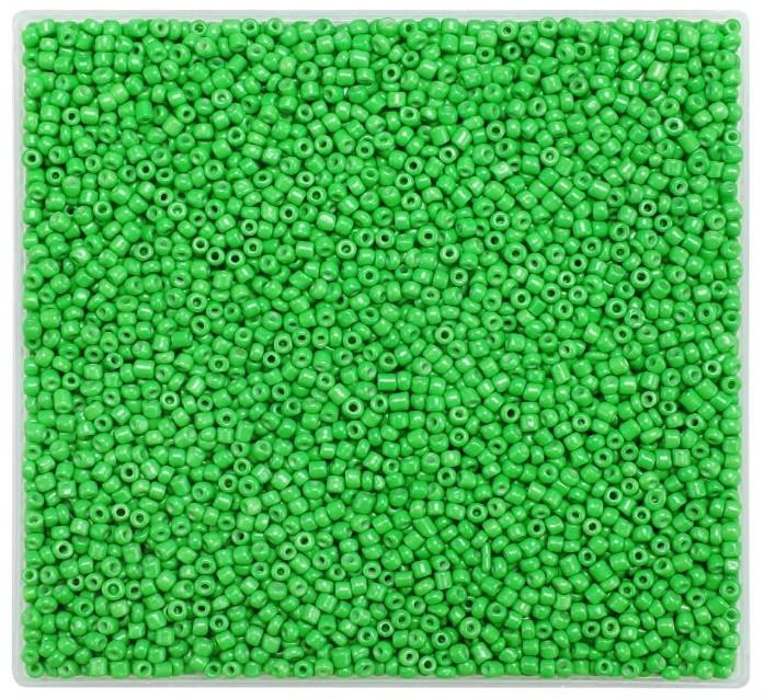 IOOLEEM Light Green Glass Beads, 4000+pcs 3mm, Ideal for Jewelry & Bracelets