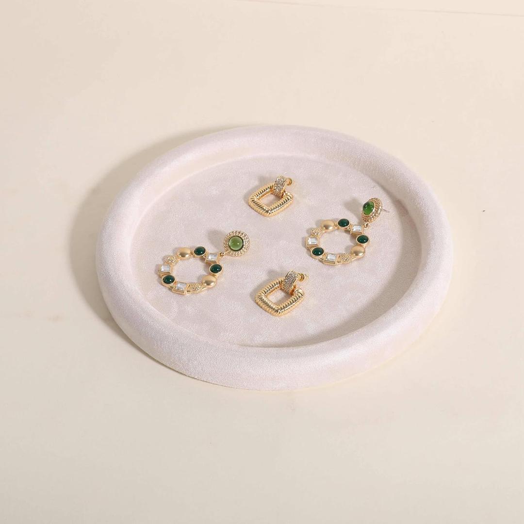 GemeShou Round Jewelry Organizer Plate, Top Microfiber Velvet Jewelry Display Tray, Empty Jewelry Showcase Tray for Necklaces, Bracelets, Rings, Earrings (Cream-Medium, 7.9 x 7.9 in)