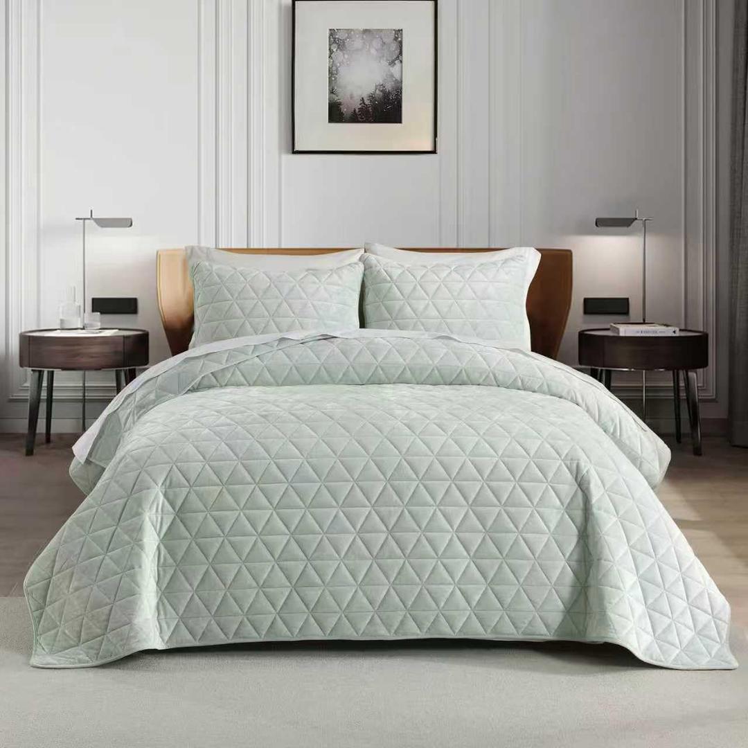 Homzard Velvet King Size Comforter Set, Luxury King Quilt, Light Green Bedding Set, Soft Plush Bedspread, Lightweight for All Season