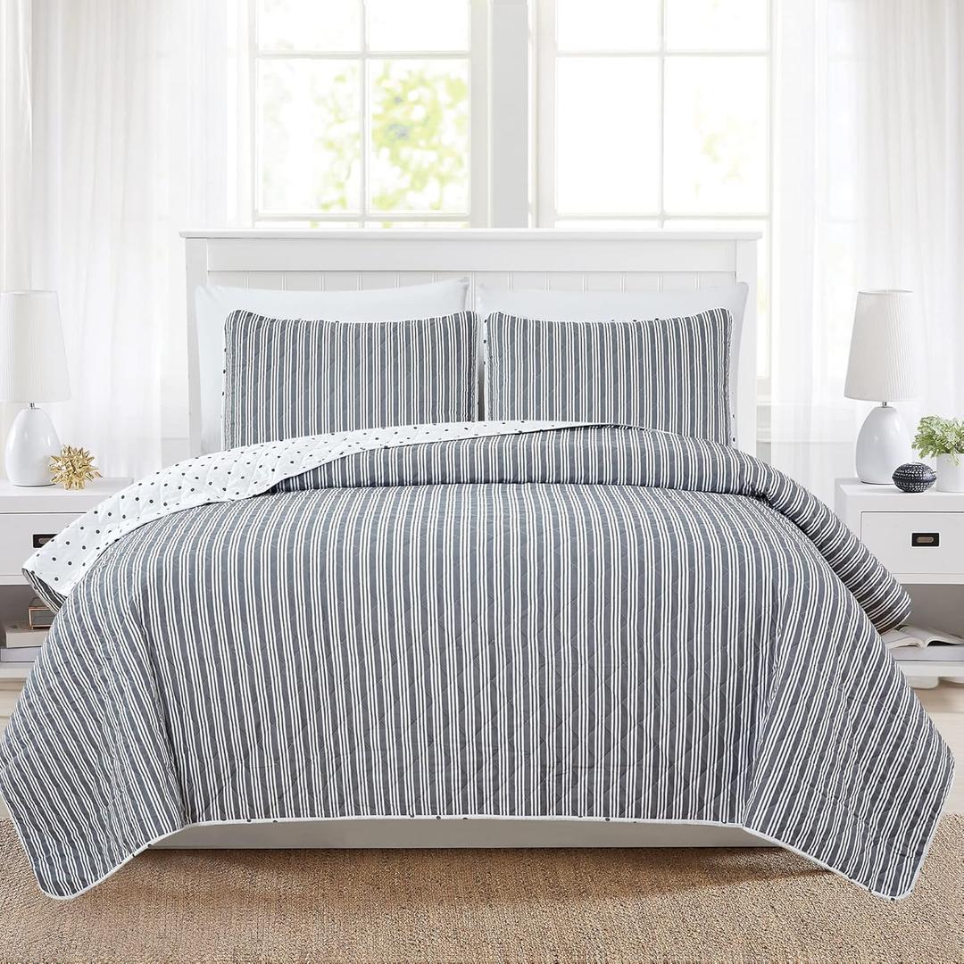 Market & Place 3 Piece Reversible Quilt Set with Shams | All-Season Soft & Lightweight Bedspread with Modern Striped Pattern | Nora Collection (King, White/Grey)