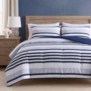 Nautica - Queen Size Comforter Set with Matching Sham
Soft and Cozy, All-Season Comfort, Lightweight Warmth, Bedroom Layering, Easy Care, Everyday Bedding Essential