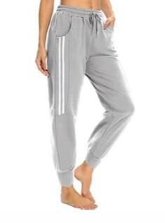 KaiDi Women's Capri Sweatpants - Casual Capri Pants with Pockets, Drawstring Workout Sweatpants for Yoga (Army Green)