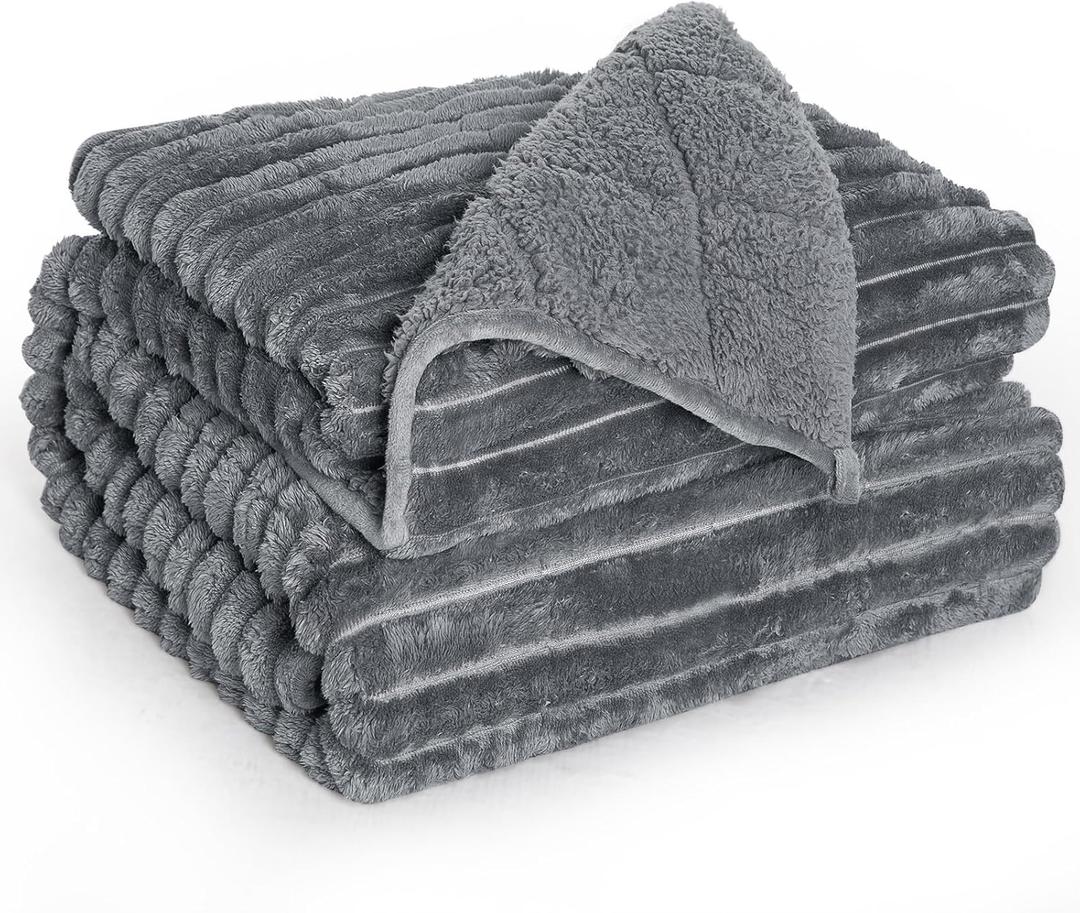 UINIU Sherpa Fleece Weighted Blanket for Adults Queen Size 12lbs, Soft Cozy Flannel Heavy Throw Blanket for Relax and Deep Sleep, 3D Ribbed Warm Fleece Weighted Blankets for Couch and Bed, 60" x 80" (Light Grey)