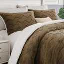 BEDELITE Fluffy Queen Comforter Set - Super Soft Sherpa Brown Comforter for Queen Size Bed, Luxury Warm Bedding Set for Winter, Fuzzy Bed Set 3 Pieces (1 Comforter, 2 Pillowcases)