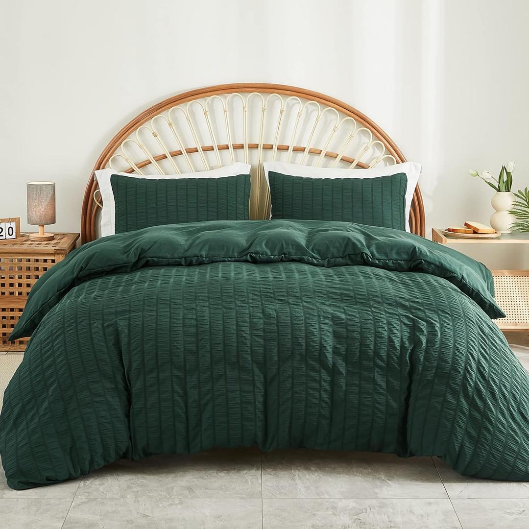 AveLom Dark Green Seersucker Duvet Cover Set Queen Size (90 x 90 inches), 3 Pieces (1 Duvet Cover + 2 Pillow Cases), Ultra Soft Washed Microfiber, Textured Duvet Cover with Zipper Closure, Corner Ties