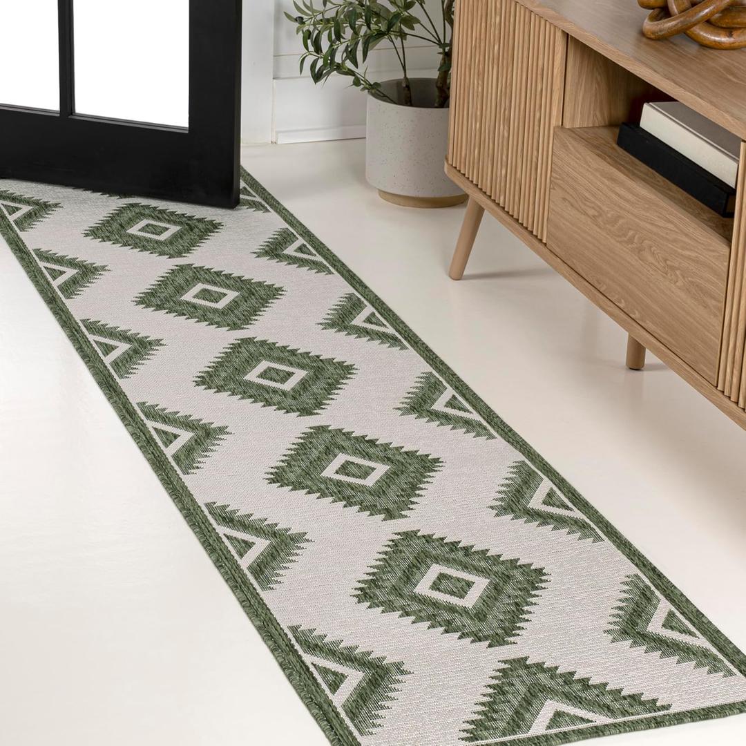 JONATHAN Y TSN202D-28 Lior Geometric Moroccan Diamond Green/Cream 2 ft. x 8 ft. Indoor/Outdoor Runner Rug, Pet Friendly, Non Shedding, Stain Resistant, Easy-Cleaning for Home, Patio, Backyard, Porch (2' x 7'10" (Rectangular))