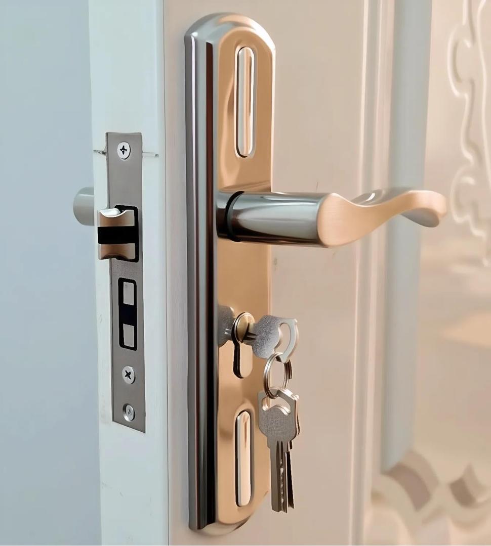 Storm Door Handle Replacement Set Stainless Steel Storm Door Handle with Lock Modern Exterior Door Parts Fits 4.45 - 7.9inch Hole Distance (Silver)