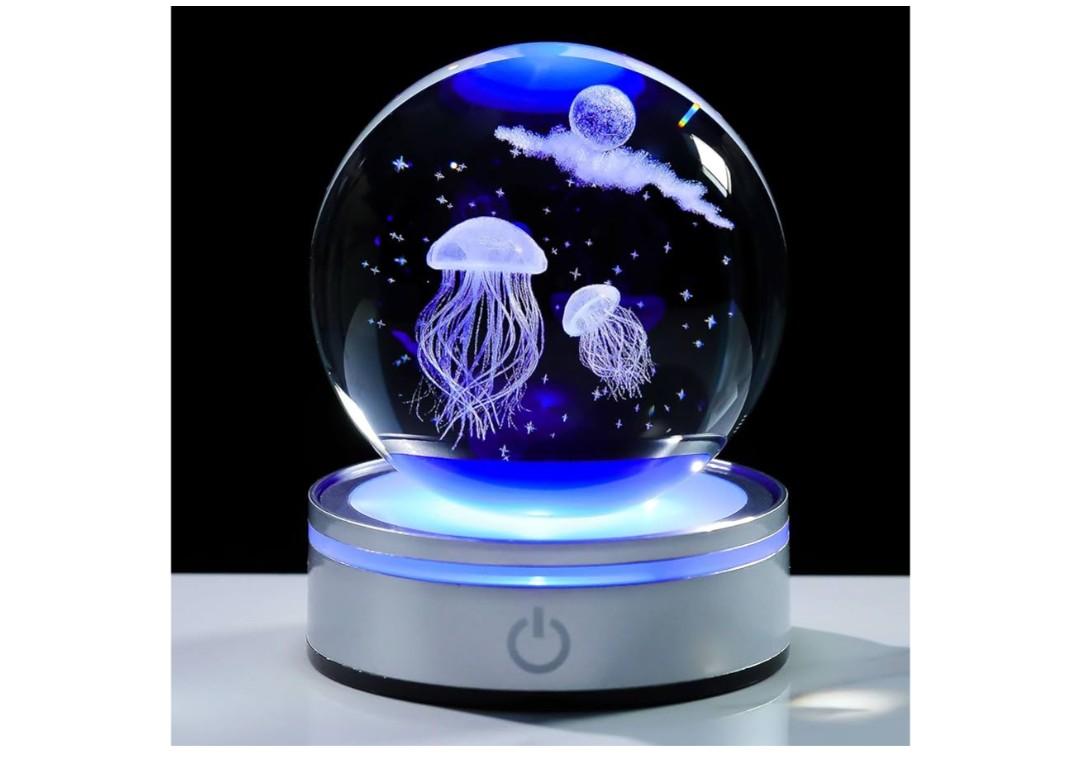 Movdyka 3D Crystal Ball Jellyfish Decor Figurine Marine Biology Gifts for Women Men Night Light, Laser Engraved Jellyfish Ornament Glass Snow Globe Room Art Decor Crafts