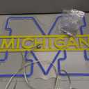 University Basketball Team Neon Sign, Light Up Dimmable College Michigan Basketball Team Logo Led Neon Sign Light Hanging for Wall Decor, Bedroom, Dormitory, Man Cave, Students Birthday Christmas Gift