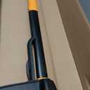 Fiskars 4-Claw Stand Up Weed Puller Tool, Gardening Hand Weeding Tool with 39" Long Ergonomic Handle with Easy-Eject Mechanism