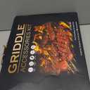 18PCS Griddle Accessories Kit, Flat Top Grill Accessories Set for Blackstone and Camp Chef, Grill Spatula Set with Enlarged Spatulas, Basting Cover, Scraper for Outdoor BBQ