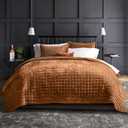 RECYCO Luxury Velvet Quilt Set, California King 118'' x 106'' Oversized Bedspread, Ultra Soft Velvet Comforter, Lightweight Box Stitch Bedding Sets for All Season, with 2 Shams, Rusty Burnt Orange
