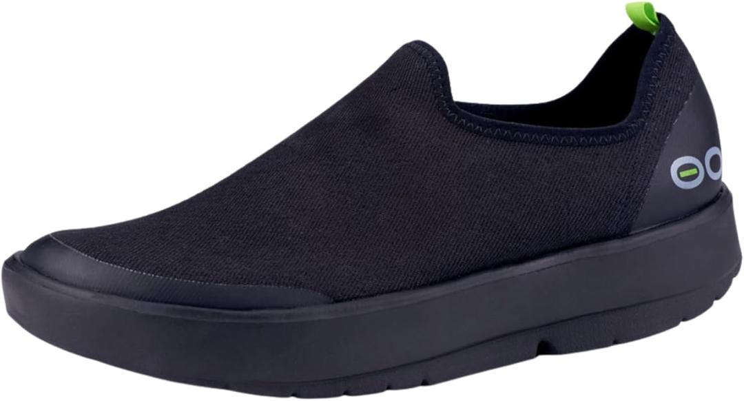 OOFOS OOmg eeZee Low Recovery Shoe - Womens (7.5, Black)