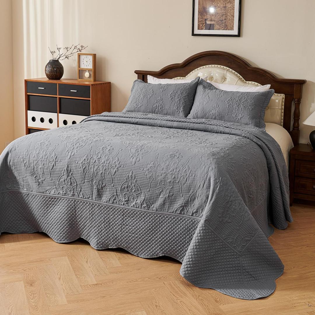 EVENHUG Oversized King Bedspreads California King Quilt Set with Pillow Shams Extra Wide Large King Size Quilts Lightweight Coverlet Bedding Sets Light Grey 120"x128"