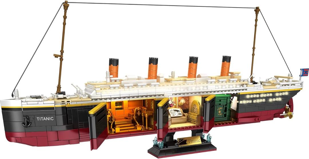 Zylvoxia Titanic Building Set, 2288 Pcs Titanic Big Ship Model Block Set with Glacier and Glowing Light Strip, Giant Ship Building Model Set for Adults and Kids
