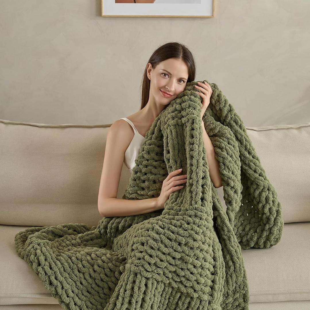 Soft Knitted Throw Blanket - 50x60 Inch Cozy & Lightweight All-Season Blanket, Wrinkle-Resistant Polyester for Couch, Bed, Sofa, Reading Nook (Green)