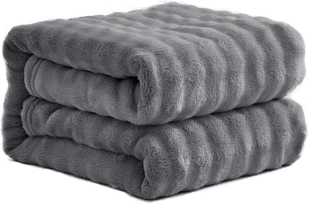 XMNTG Plush Flannel Dark Grey Throw Blanket 3D Bubble Pattern Blanket Lightweight Travel Camping Throw Blanket Soft Cozy Blanket for Couch Sofa Bed Home Decor (Dark Grey, 60''x80'')