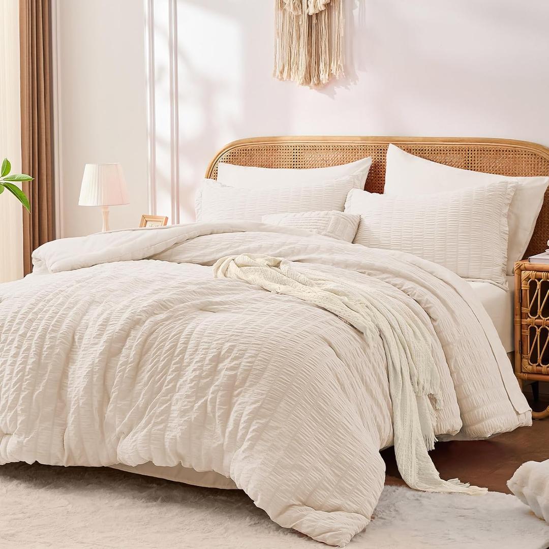 FUANNA Beige Queen Comforter Set 7 Pieces, Luxury Seersucker Bed in a Bag Queen Size for All Seasons, Soft Bedding Set with Comforter, Flat Sheet, Fitted Sheet, Pillowcases & Shams for Room Decor