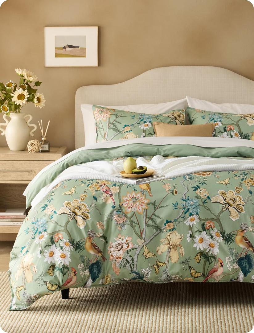 Bedsure PureWoven 100% Cotton Floral Duvet Cover Set , Queen, Green Garden
Reversible, Soft, Breathable, Zipper Closure, 8 Interior Ties, Machine Washable, 3 Pieces with 2 Pillow Shams, 90" X 90"