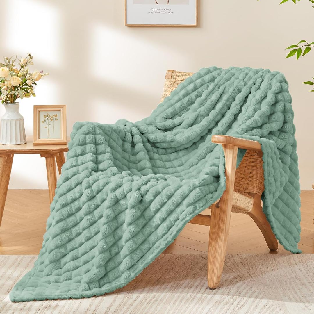 BEDELITE Sage Green Throw Blanket Twin Size for Bed- Super Soft and Warm 3D Checkered Fluffy Fuzzy Fleece Blanket, Luxurious Plush Cozy Blanket for Room Decor Fall and Winter, 60x80 inches