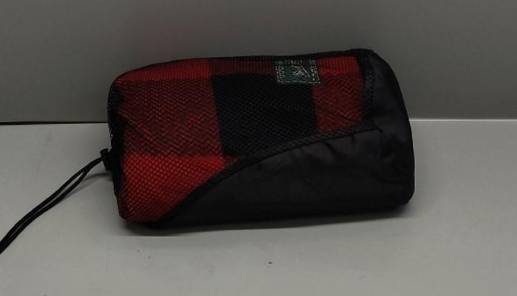 Woolrich Outdoor Blanket, checkered 4' x 6' ( red )