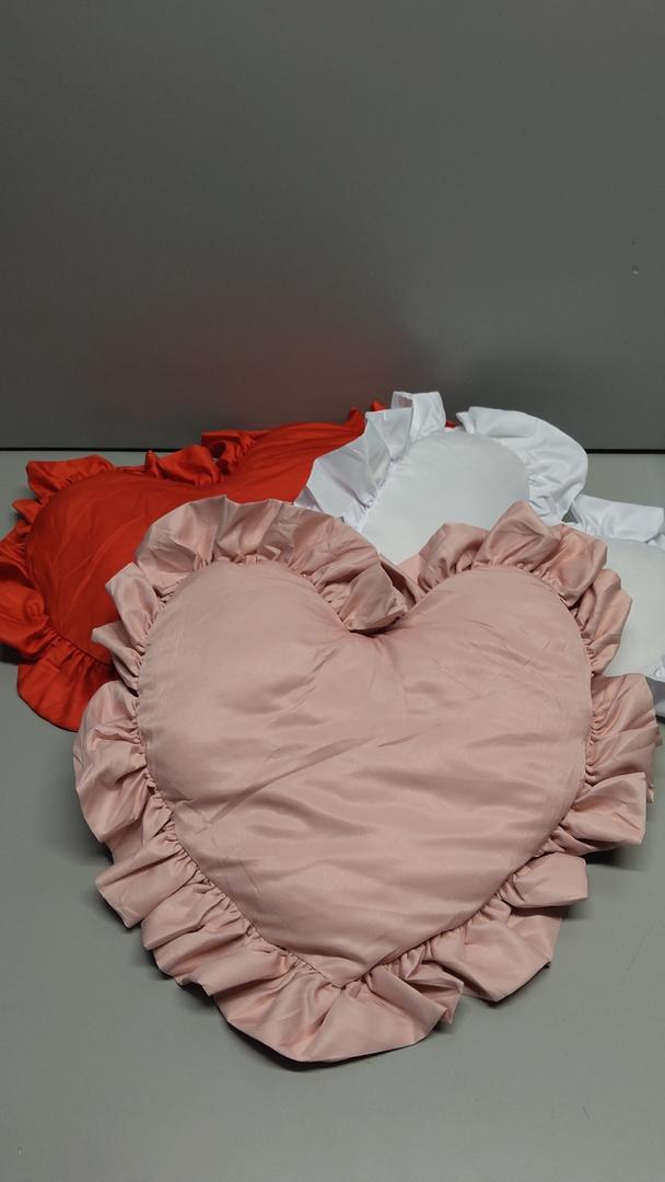 Heart Shaped Throw Pillow Love Heart Throw 20×16in/50×40cm Ruffle Valentine's Day Pillows for Couch Sofa Bed Love Decorative Plush Cushions Romantic Anniversary Decor Gift for Her(Light Pink) pack of 3