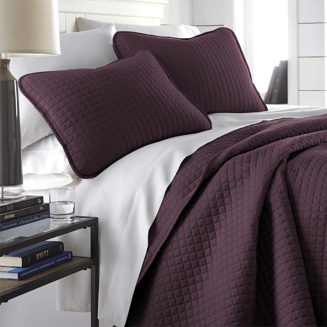 Southshore Fine Living, Inc. Quilts, Queen Size/Full Size Quilt Bedding Set, Stain & Pet Hair Resistant Bedding, Coverlet Queen Size/Full Size Lightweight Bedspread with 2 Pillow Shams, Purple