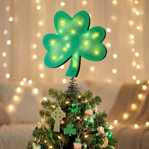 St. Patrick Day Tree Toppers LED Lighted Wood Shamrock Treetop Plug Lucky Shamrock Ornaments Green Irish Tree Decoration for St. Patrick's Day Holiday Indoor Outdoor Party Favors (10 Inches)