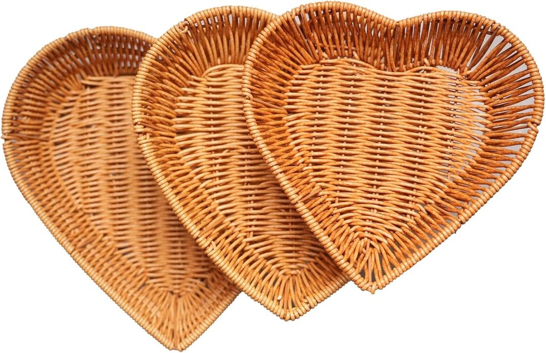 3-Pack Heart Shaped Picnic Basket Set - Woven Dining & Fruit Baskets, Family Table Trays for Romantic Picnics, Camping, and Housewarming Gifts