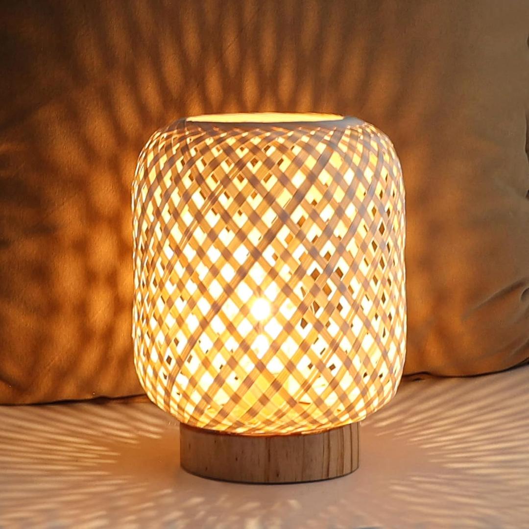 LUSHARBOR Rattan Lamp, Cordless Boho Lamp Battery Operated, Table Lamp with LED Bulb, Handmade Bamboo Beside Lamp Small Rattan Lamp, Decorative Battery Lamp for Kids Room Entryway  Grid