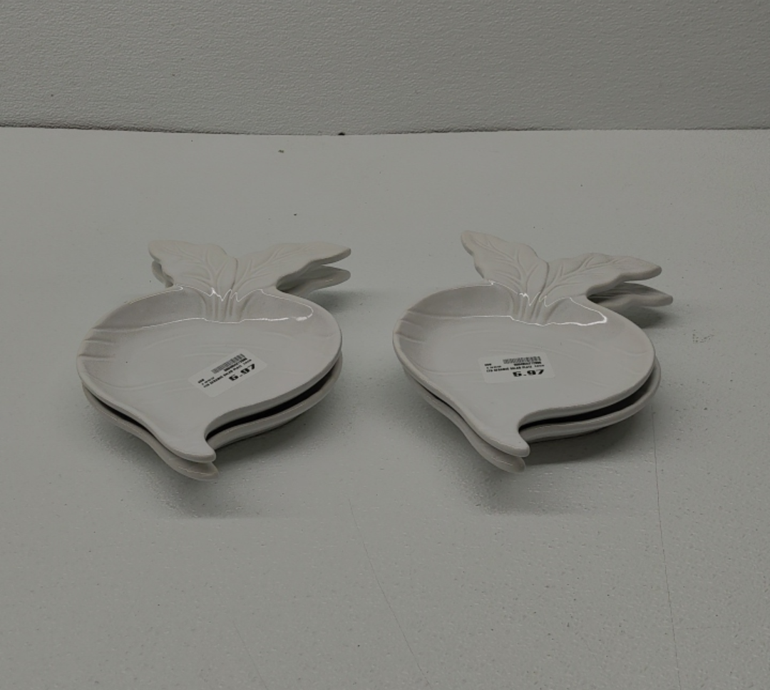 Pack of 4 Small Beet Shaped Plates