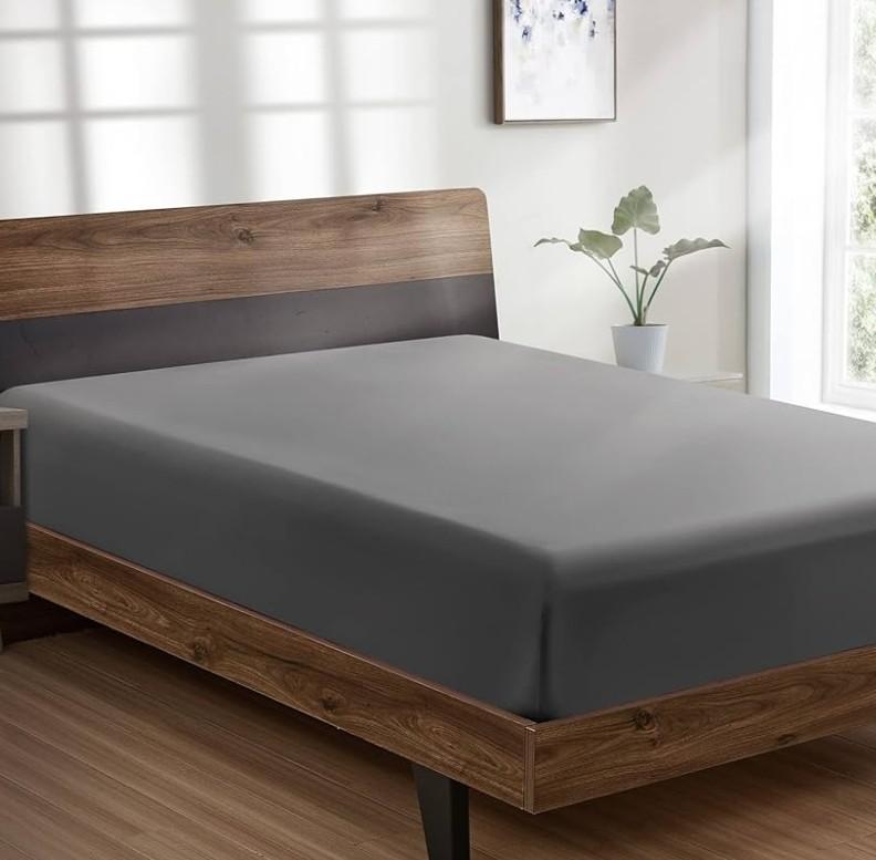 Rose & Rosy King Fitted Sheet Only - Hotel Quality Fitted Sheet King Size - Ultra Soft & Breathable - Brushed Microfiber - Deep Pocket - Cooling Fitted Sheets for King Size Bed (Dark Grey)