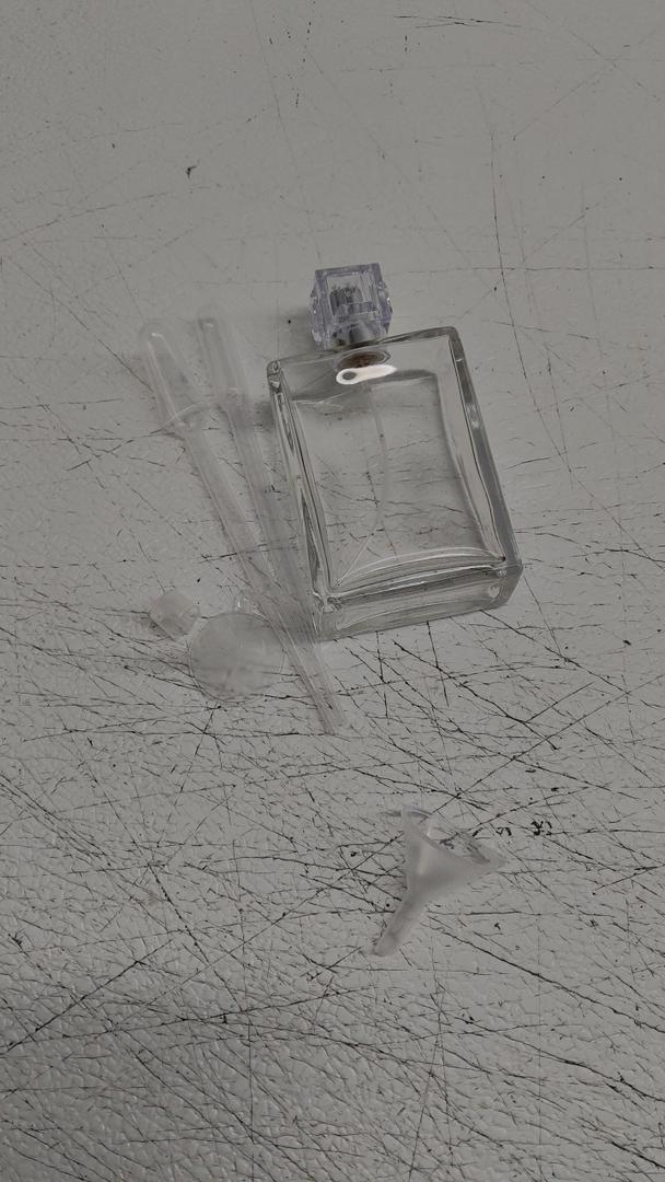 YU FENG Glass Perfume Bottles Empty Spray Refillable Atomizer 1 Pack 100ml/3.4oz（Square）