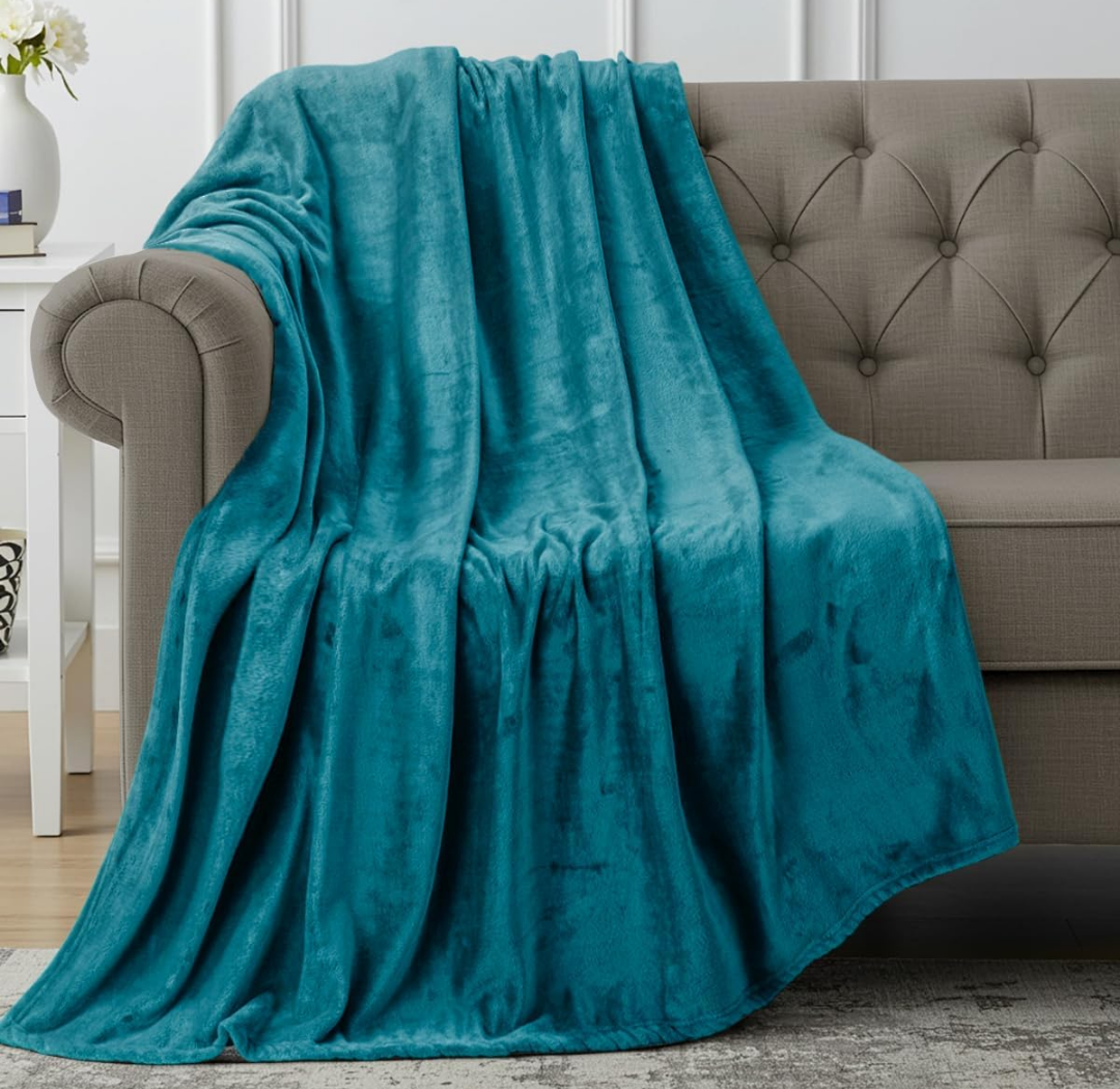 Utopia Bedding Fleece Blanket Throw XL Size Turquoise 300GSM Luxury Anti-Static Fuzzy Soft Microfiber Blanket for Couch, Sofa and Bed (70x50 Inch)