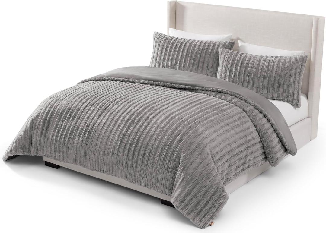 UGG Kenzie Comforter Set with 2 Pillow Shams Plush Faux Fur Bedding Soft Warm Down Alternative Comforter Washable Hypoallergenic Fluffy Blanket Set for Bedroom, King/California King Size, Seal (Grey)