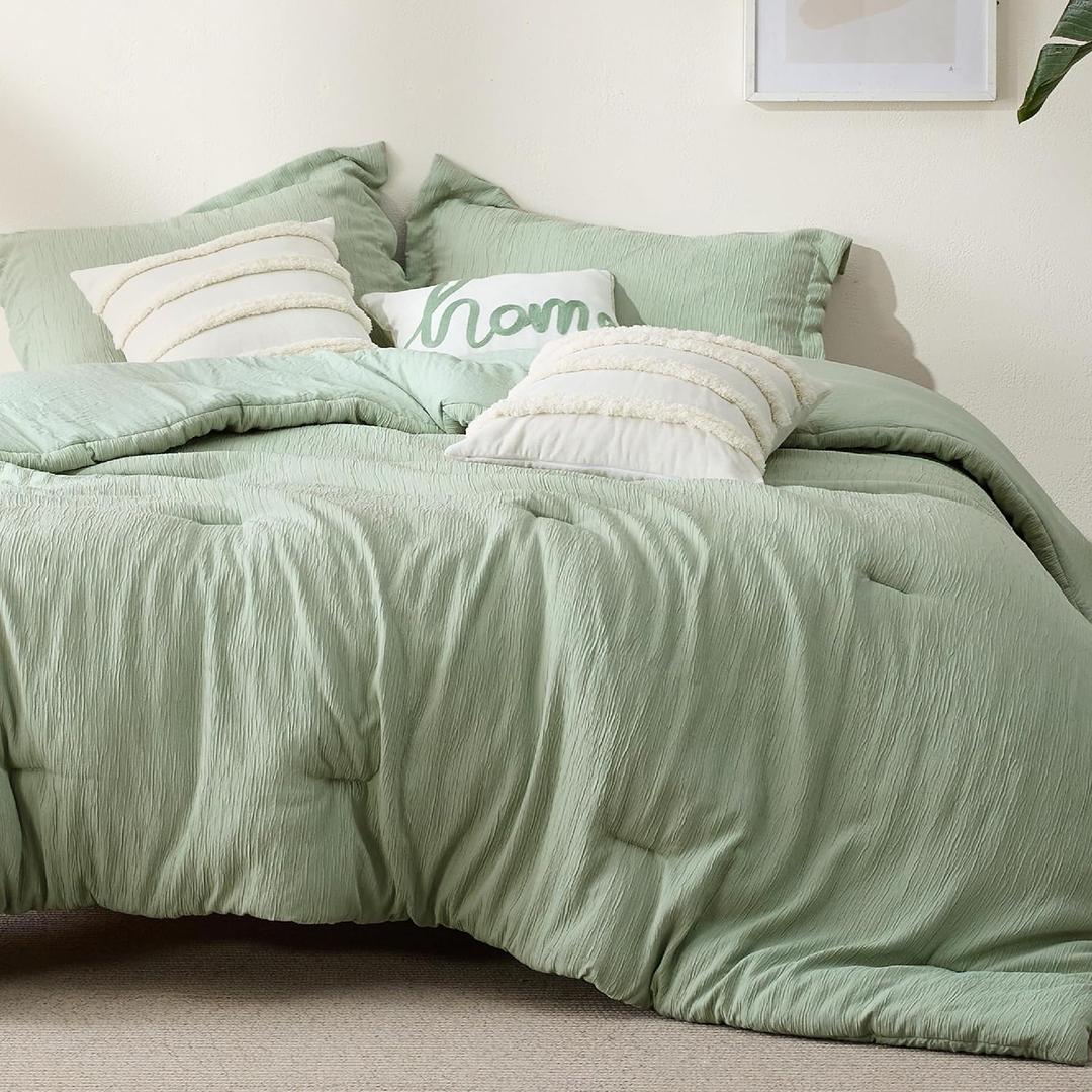Bedsure Queen Comforter Set 6 Pieces, Sage Green Tufted Pattern Design Bed in a Bag, All Season Comfortable, Lightweight, Warm & Breathable