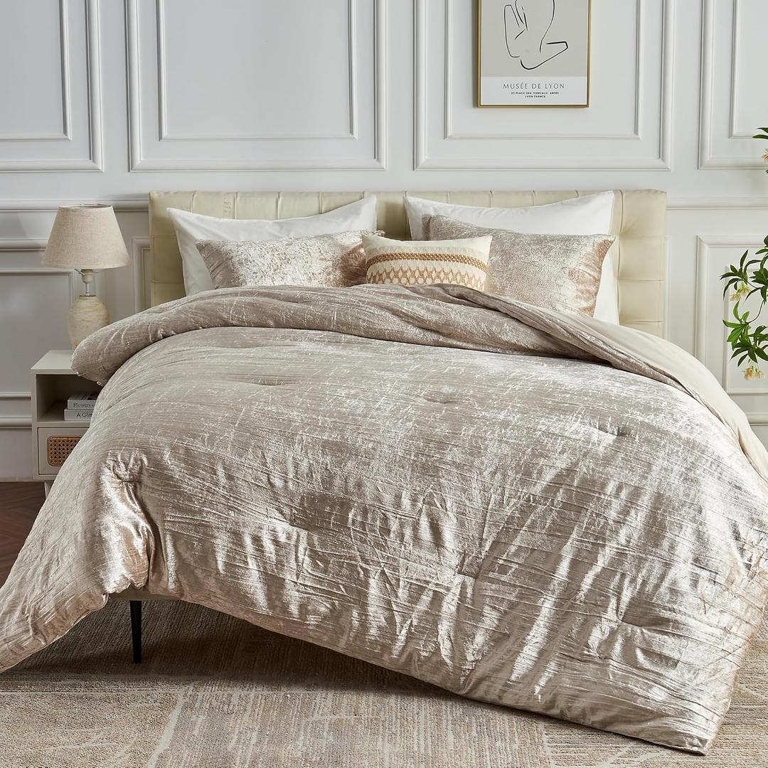 Holyzone Microfiber Queen and 2 Pillows