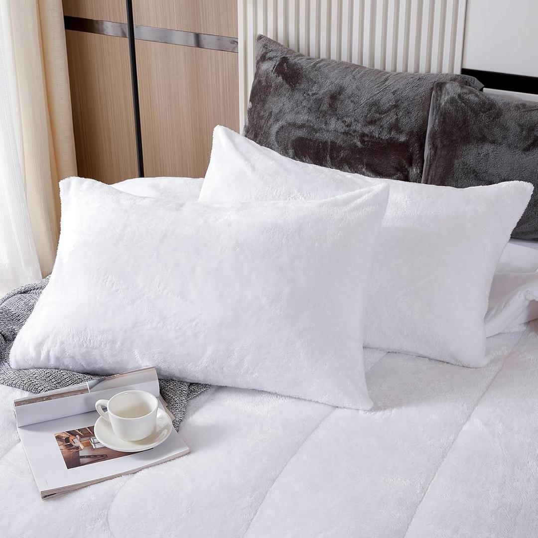 YIYEA Faux Fur Pillow Cases Standard Size Set of 2, Luxury Ultra Soft Fuzzy Pillowcases, Fluffy Plush Velvet Pillow Covers with Zipper, Cozy Warmth and No Shedding, 20 x 26, White