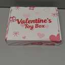 Amy&Benton 28 Packs Valentines Day Gifts for Kids Classroom with Valentine Stuffed Animal Keychain Valentines Cards for Girls Boys Exchange Gifts Mini Plush Toys Valentine Party Favors School Prizes