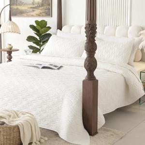 Velvet Quilt Set Oversized King Size 120x120 Bedspread with 2 Pillow Shams Ultra Soft Polyester Bedding All Season Decor for Bedroom Guest Room Hotel Retro Pastoral Home Decor, Cream white