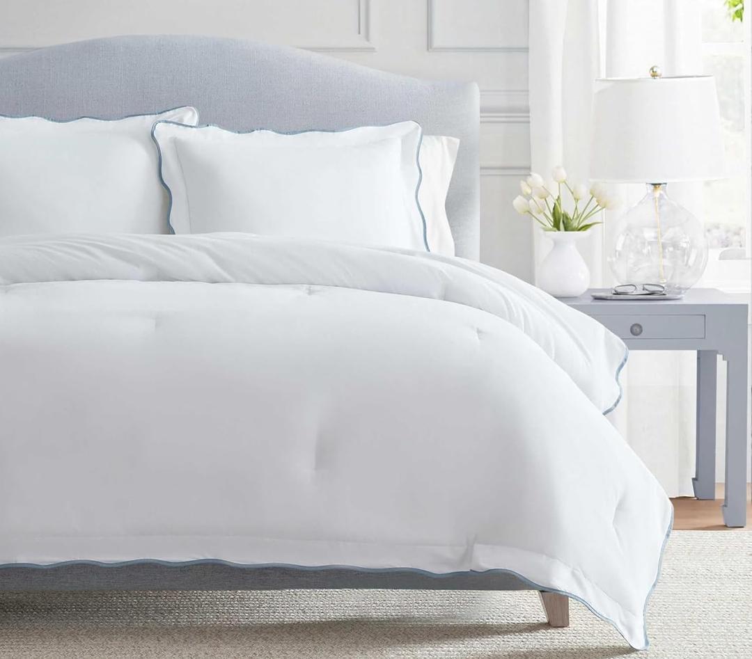 Martha Stewart - King Comforter Set, Crisp & Smooth Bedding with a Cotton Percale Lightweight Feel, Reversible 3 Piece Bed Set with Matching Pillowcases (Simple Scallop Blue)