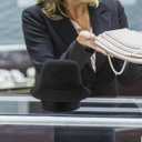Inflatable Hat Display: Black Plastic Hat Holder Round Portable Hat Holder for Rack Multiple Hats