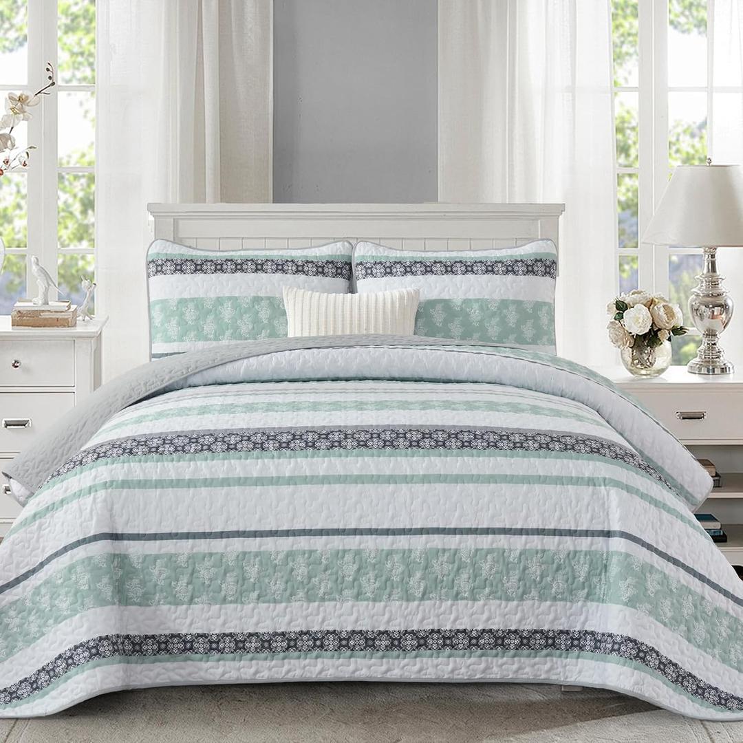 Luxudecor Quilts Queen Size Boho Sage Green Quilt Bedspreads Bedding Set, 3 Pieces Summer Queen Coverlet Sets with 2 Shams,Soft Lightweight Striped Patchwork Quilt for Bed 110"x90"