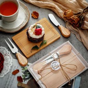 Domensi 1 Set Bridal Shower Favors Mini Charcuterie Boards Bulk Bamboo Cheese Cutting Boards Knives Forks Thank You Tags Box for Guests Baby Shower Birthday House Warming Return Gift(Rectangular)