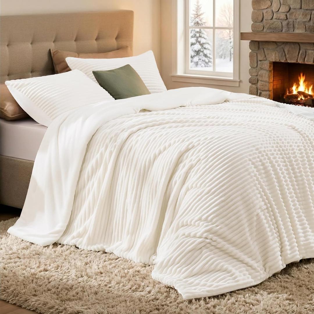 Fleece Comforter Set King Size-Super Warm & Lightweight Fluffy Winter Comforter (98"x106"), Luxury Fuzzy Cream white Bed Set with 2 Pillowcases