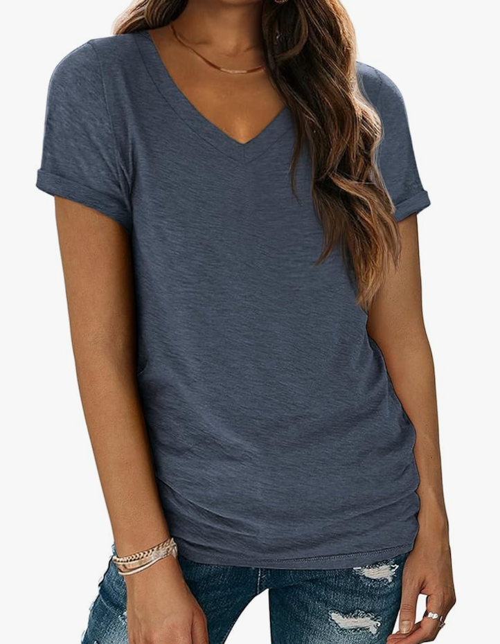 ATHMILE T Shirts Short Sleeve V Neck Tees for Women Fashion Tops Trendy Lightweight Casual Summer Outfits Clothes 2025 Beach Size M