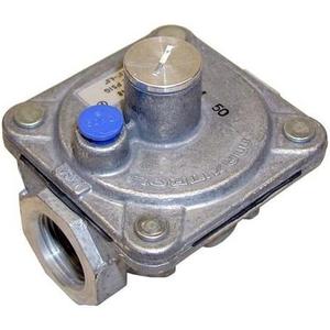 Maxitrol RV48L Liquid Propane Pressure Regulator, 3/4" FPT Thread, 1" In and Out Opening, 1/2 PSIG In, 5"-12" WC Out